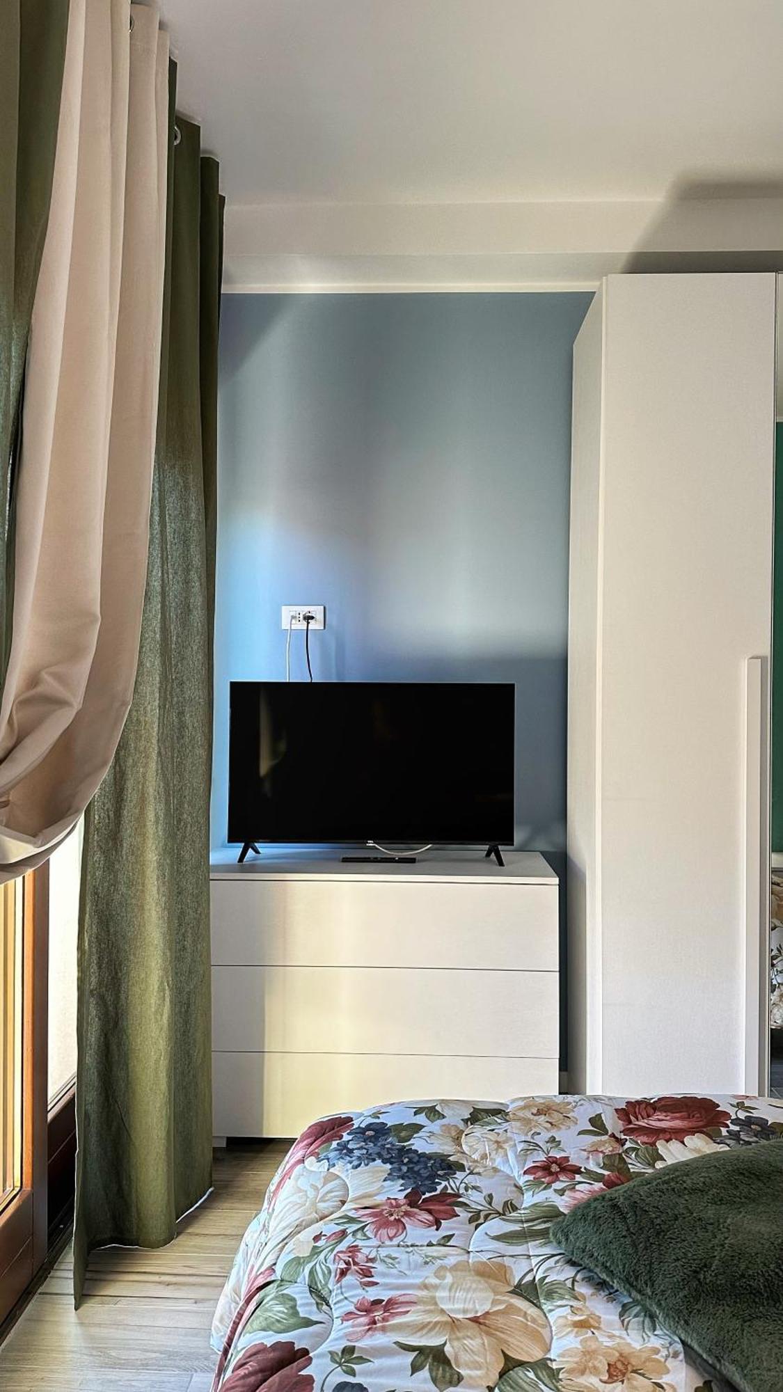 Parisi - Aleardi 1 Apartamento *